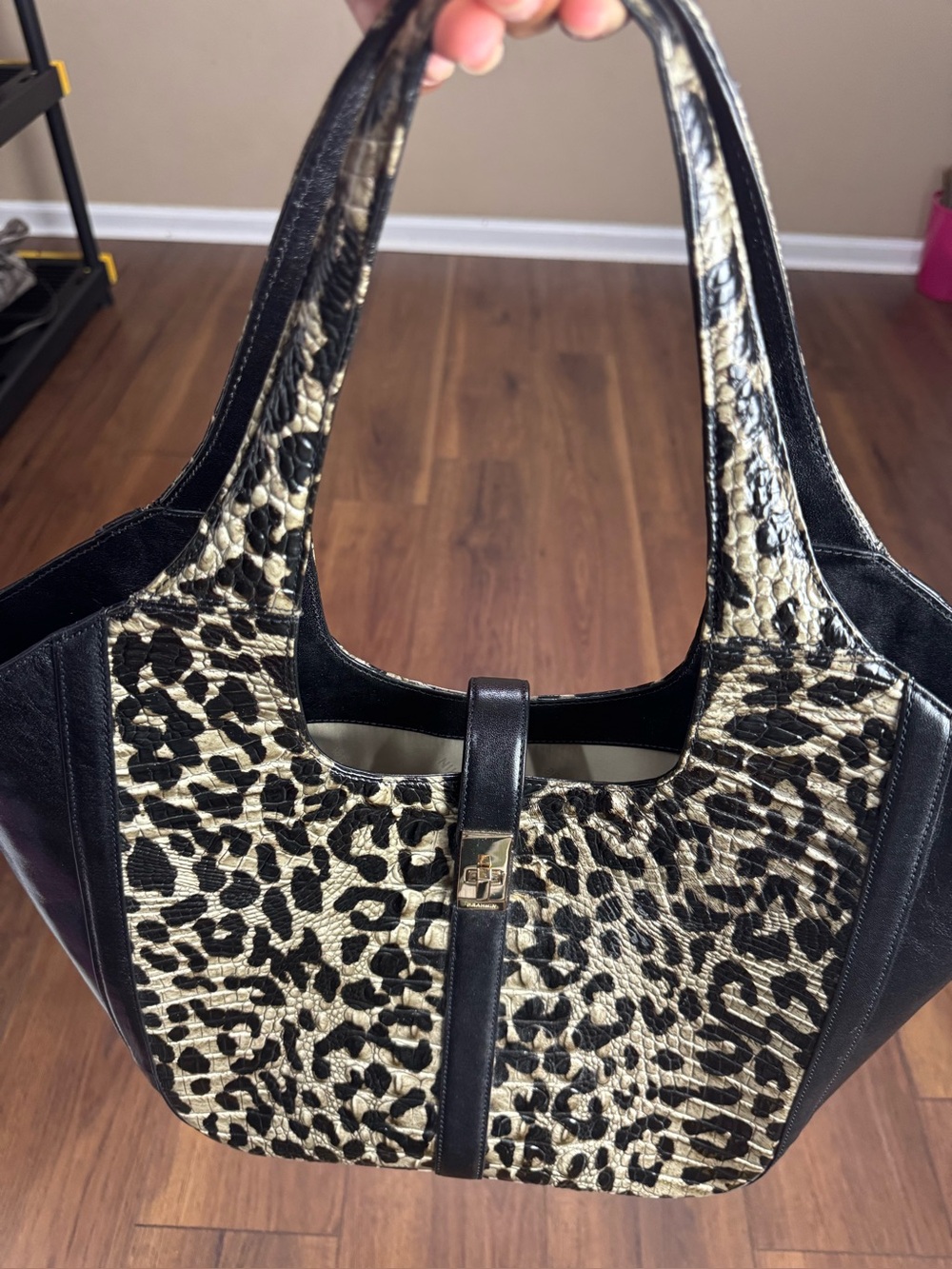 Rare Brahmin Carla Oversized Market Tote Snow Leopard Snowfall Leather HTF - Picture 7 of 9